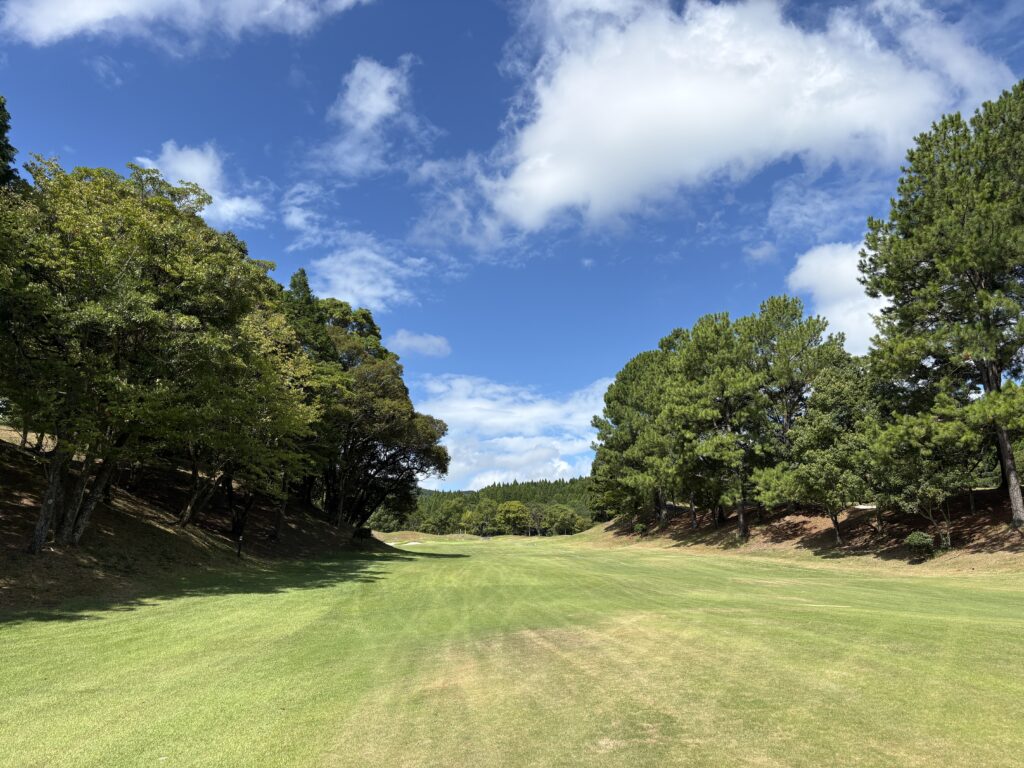 溝辺カントリークラブHOLE2
