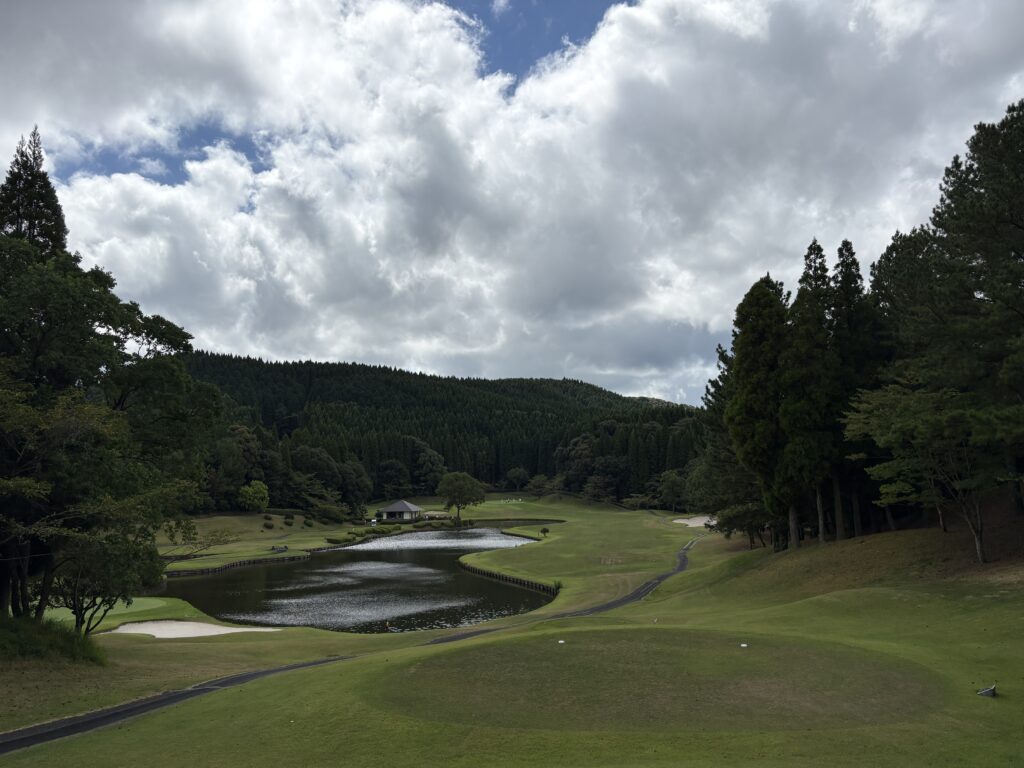 溝辺カントリークラブHOLE4